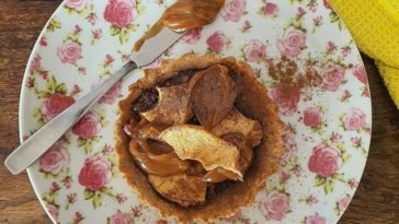Receita: Tortinha de Maçã e Banana com Doce de Leite