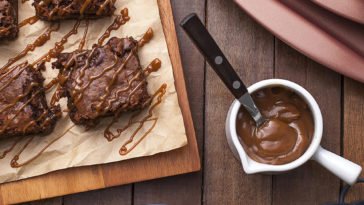 Receitas: Linguine com mariscos e Bolo brownie