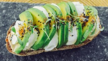 Receita: Tostada de Avocado