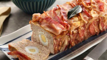 Bolo de carne moída suína