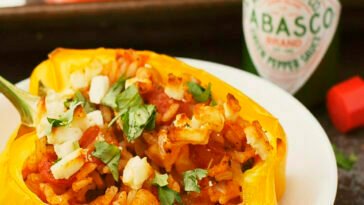 Receita: Pimentões recheados com cogumelos, arroz e grão de bico