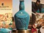 Montagem com arte da edi&ccedil;&atilde;o Desert Jewel, garrafa azul-turquesa de Royal Salute 21 anos e pessoas brindando junto a jogo de tabuleiro.